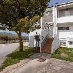 Apartament Agiazi Beachfront