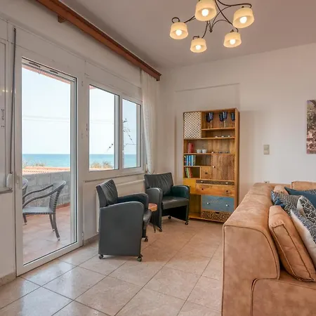 Апартаменты Agiazi Beachfront *