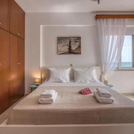 Апартаменты Agiazi Beachfront