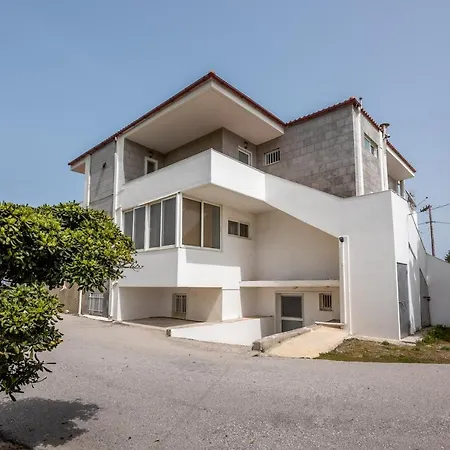 Agiazi Beachfront Apartment