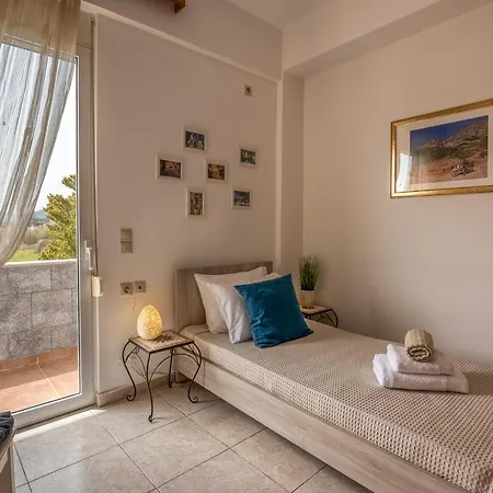 Apartment Agiazi Beachfront *