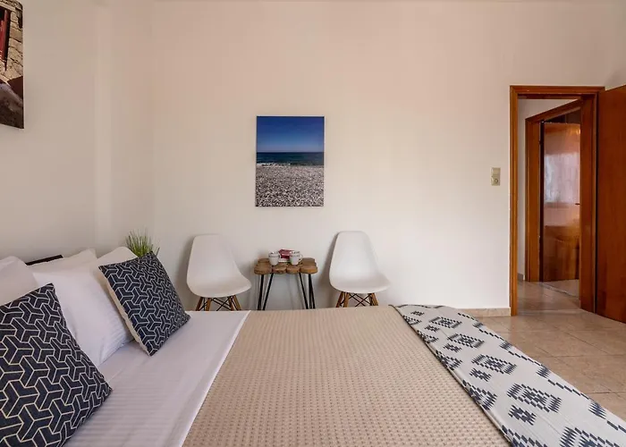 Апартаменты Agiazi Beachfront *