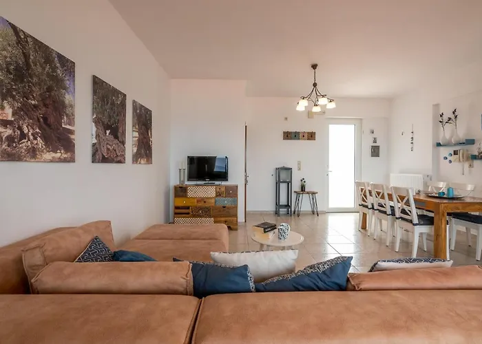 Agiazi Beachfront Apartament *