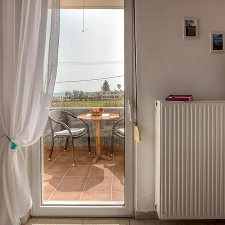 Agiazi Beachfront Apartamento