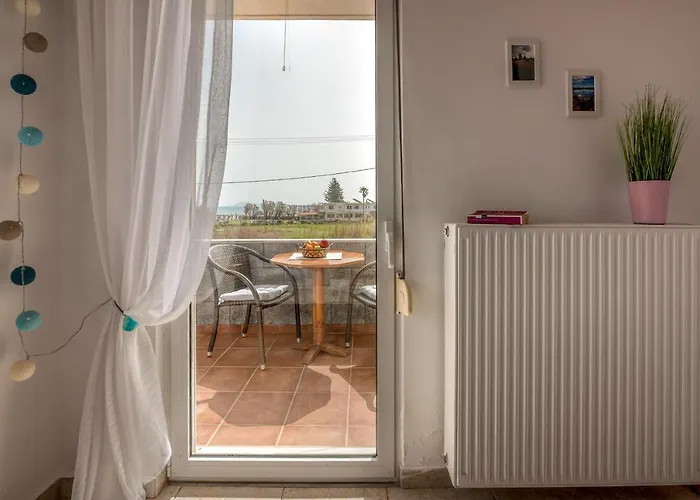 Agiazi Beachfront Διαμέρισμα